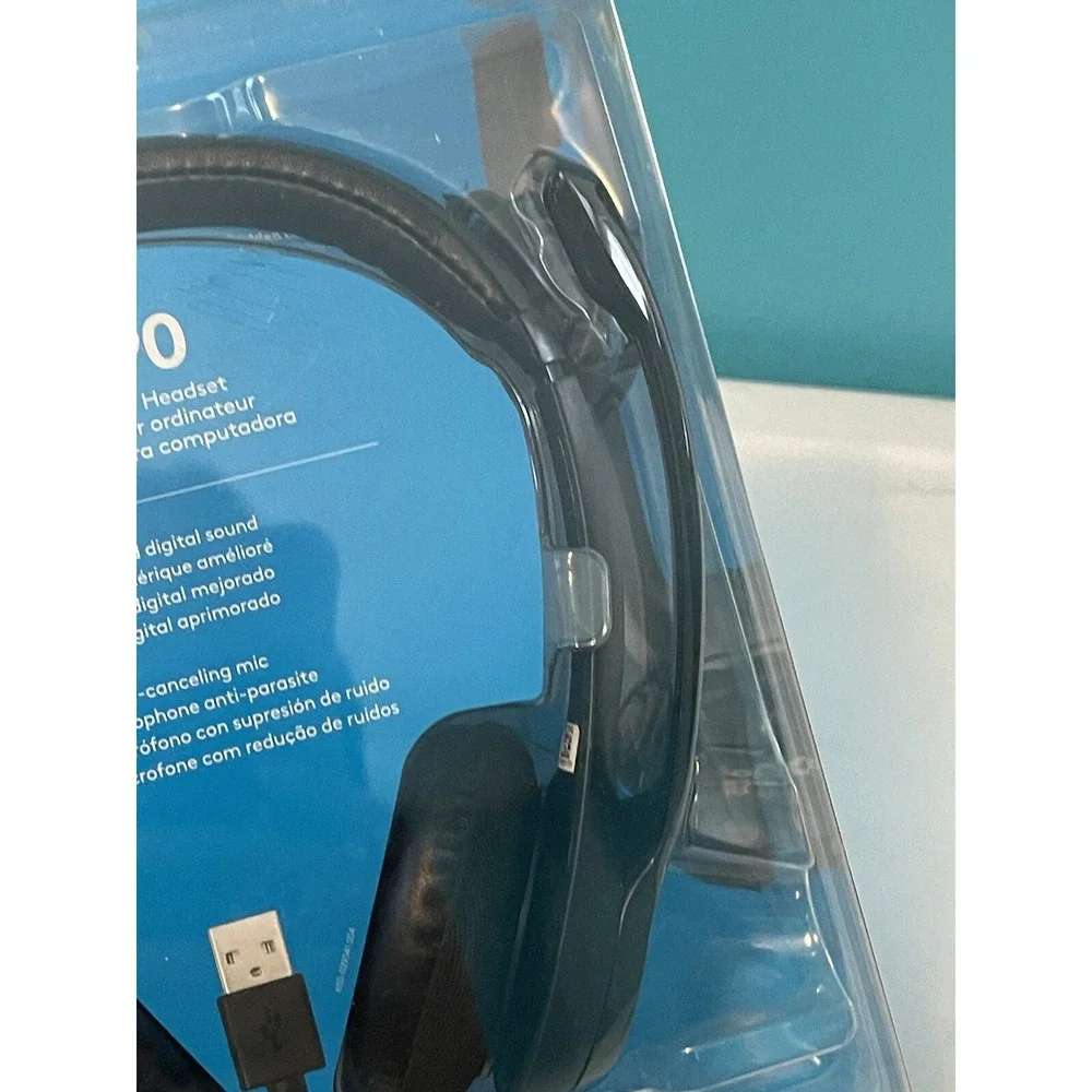 Logitech‎ H390 USB Wired Headset with Noise-Canceling Microphone